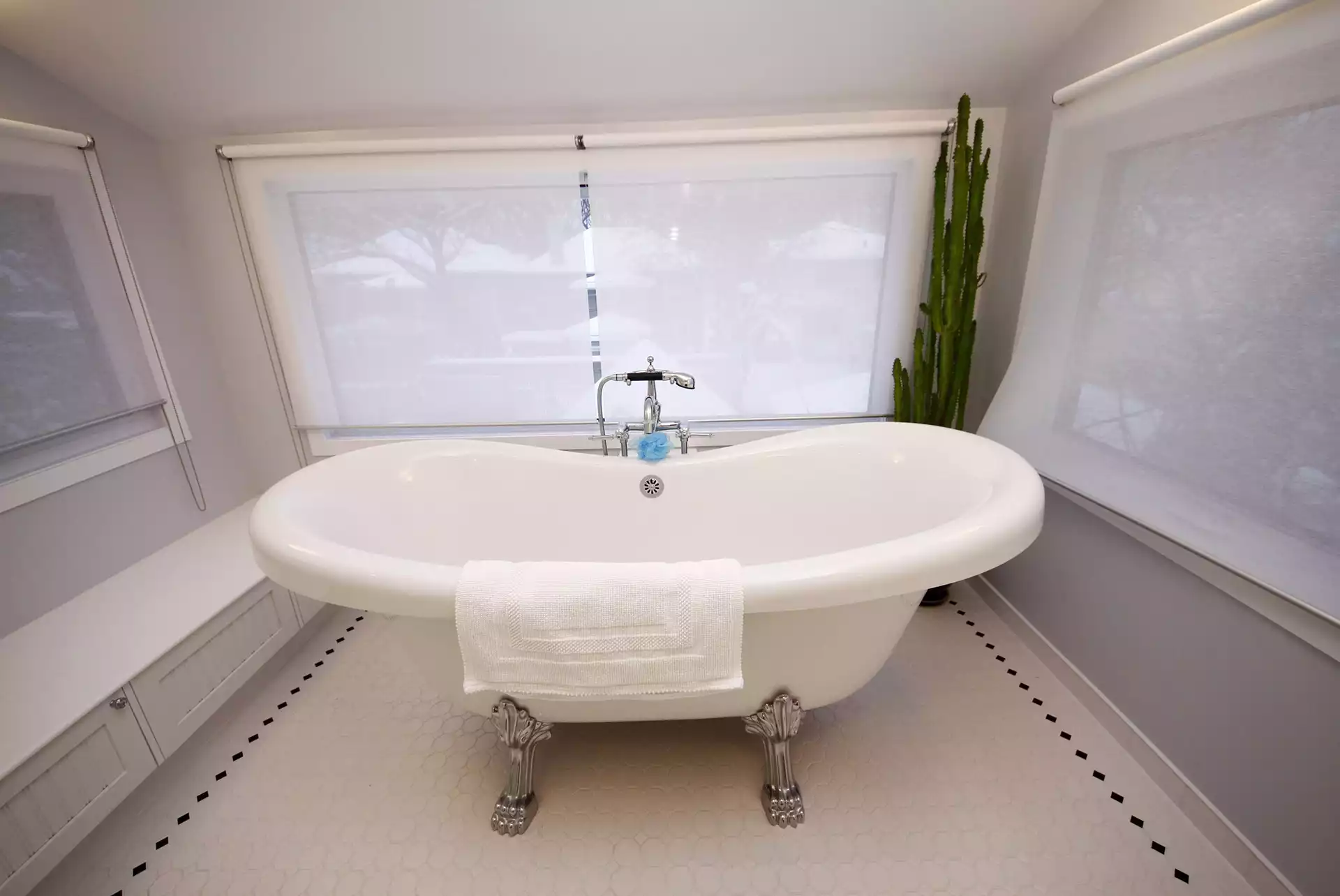 queenston wellington crescent bathroom 03
